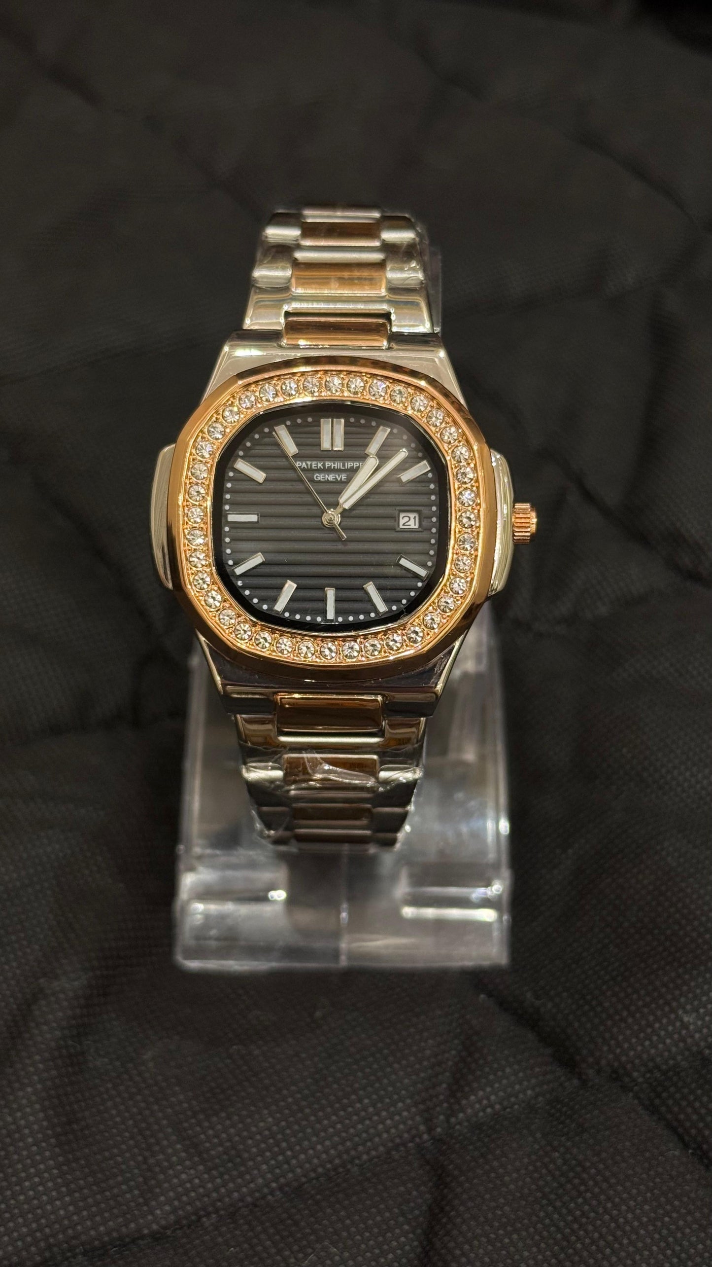 Patek Philippe Nautilus Date Watch