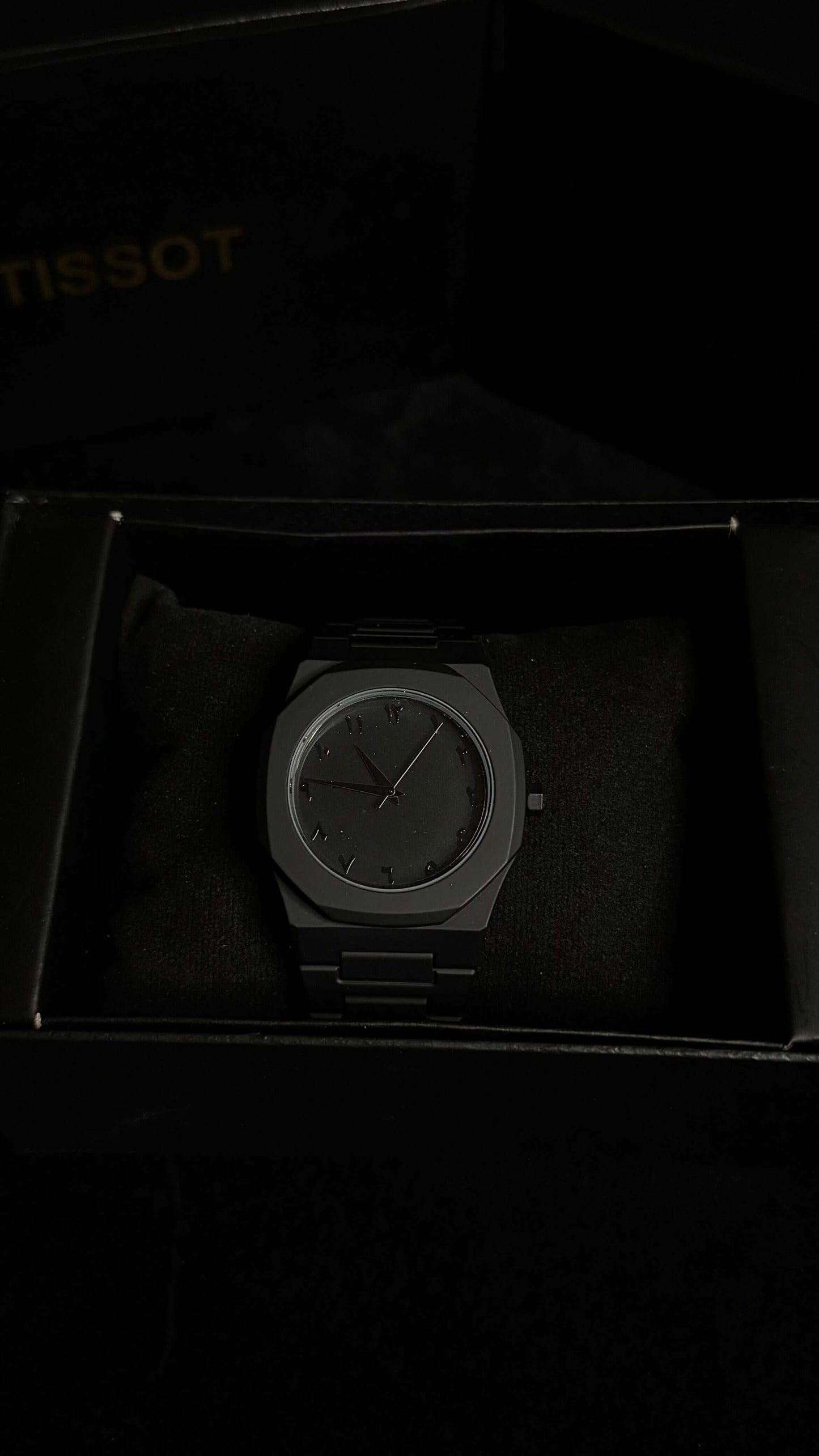 Black Aura Watch