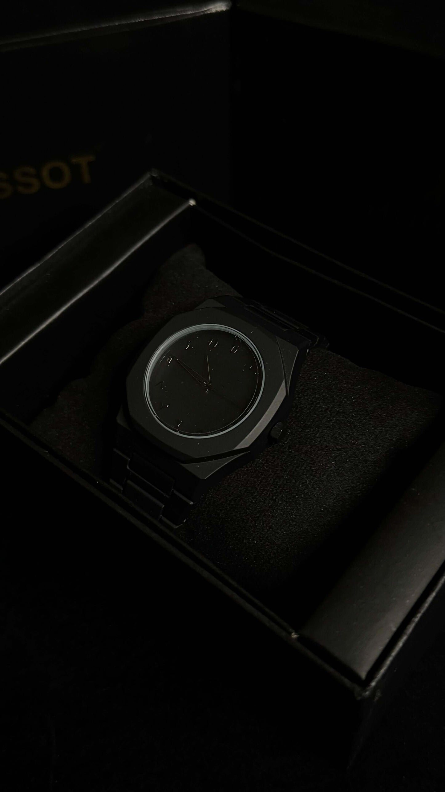 Black Aura Watch
