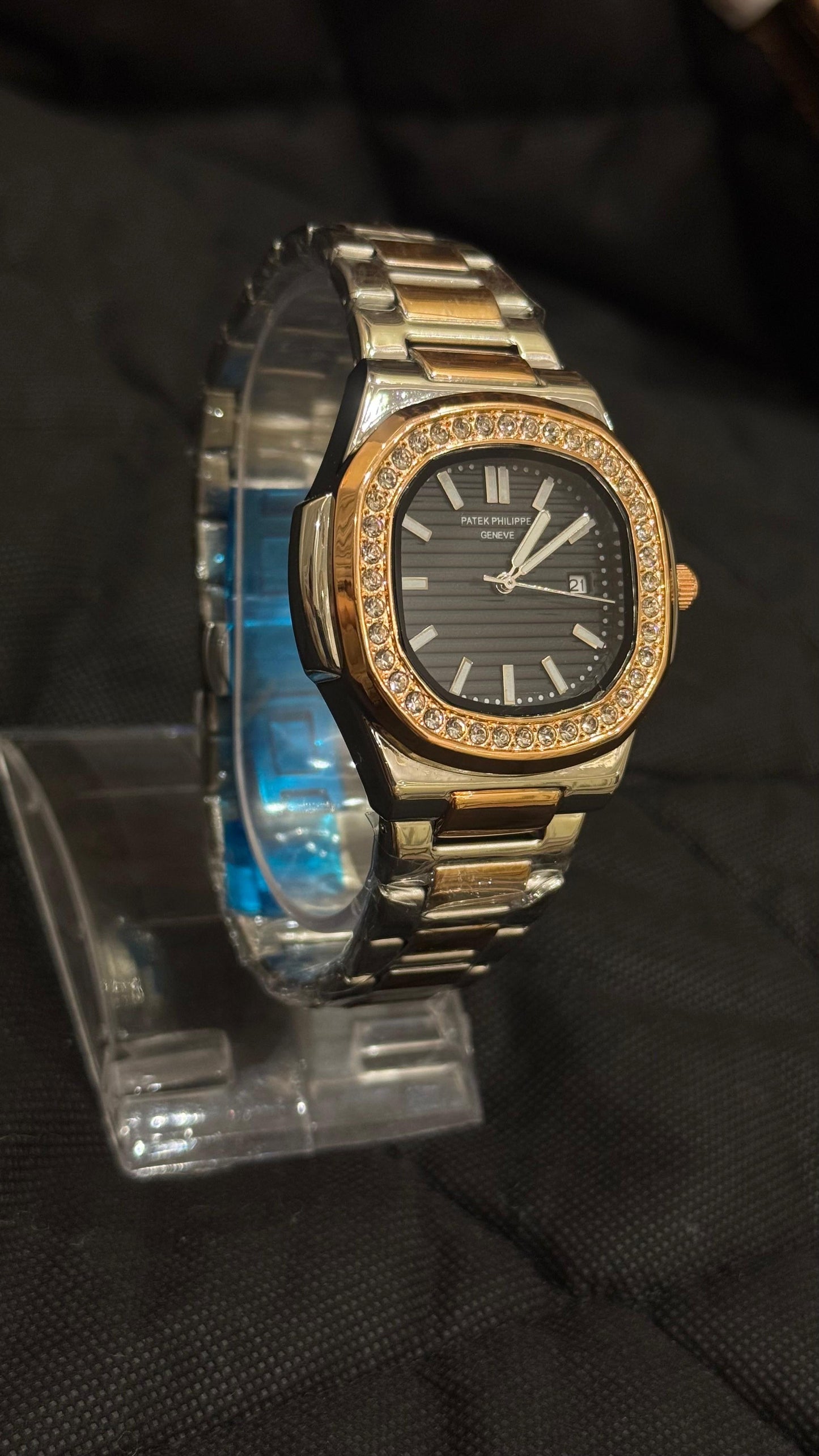 Patek Philippe Nautilus Date Watch