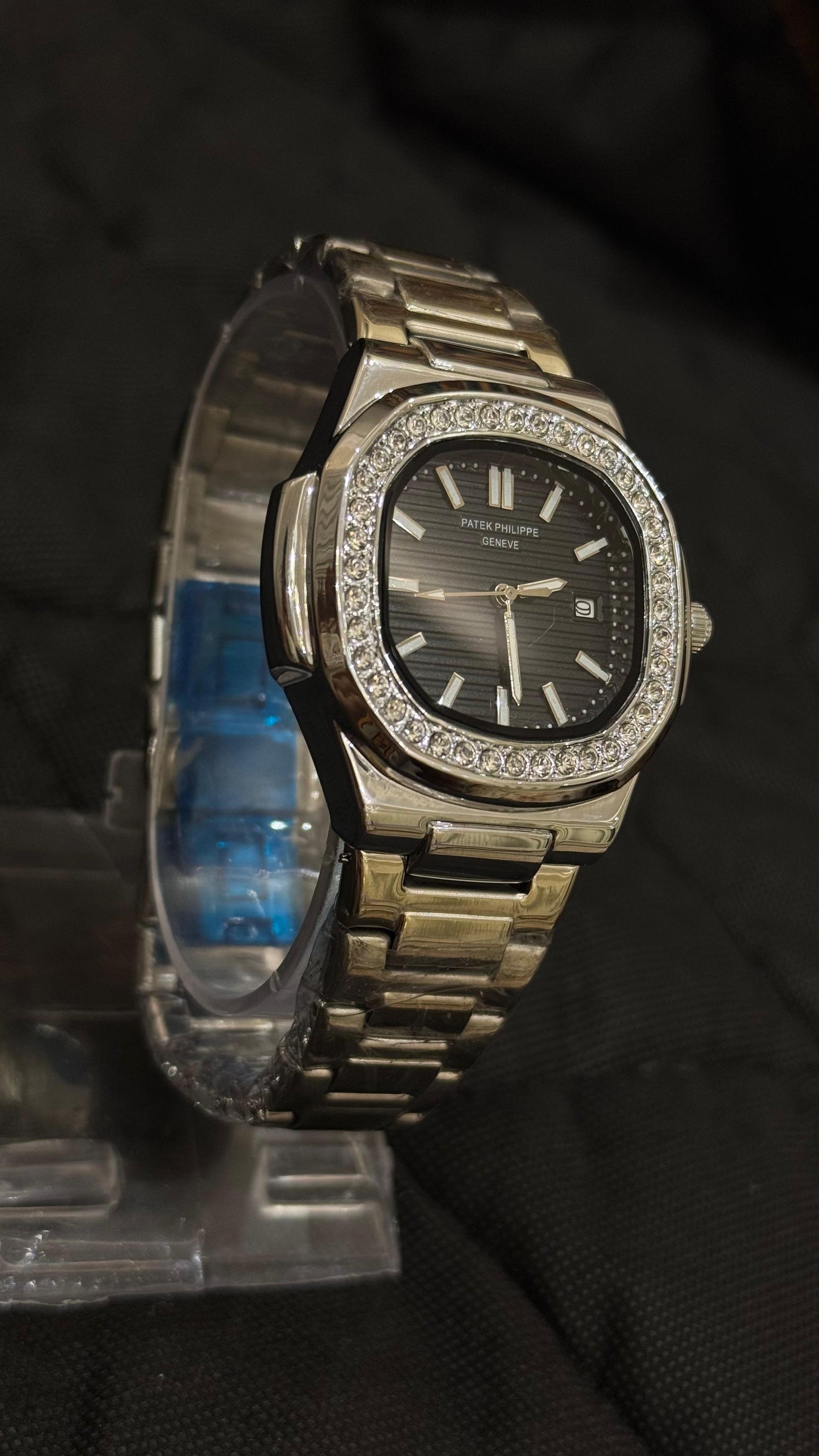 Patek Philippe Nautilus Date Watch